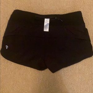 Black Ivivva speedy short shorts